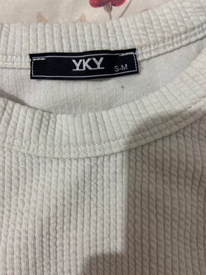 Kadın Beyaz Kısa Örme Yüksek Yakalı Atlet - Görsel 2