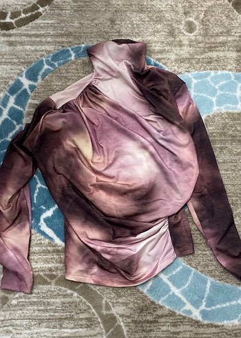 Mor Batik Desenli Drapeli Balıkçı Yaka Bluz