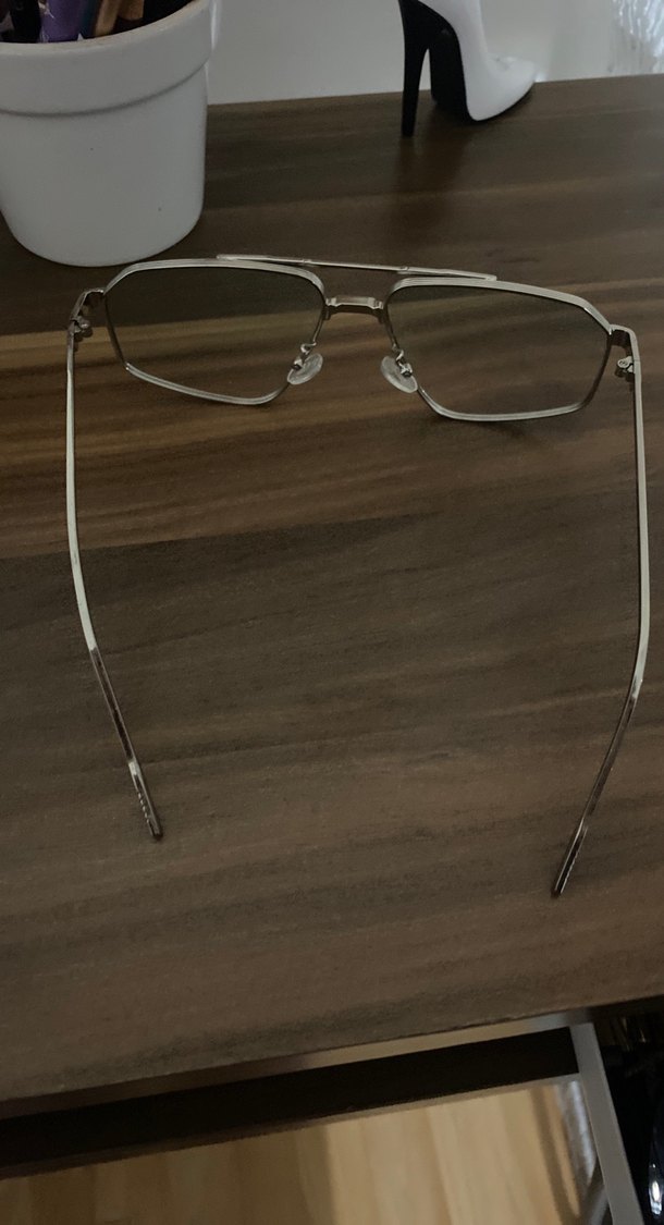 Şeffaf Bej Minimalist Kadın Gözlüğü - Görsel 4