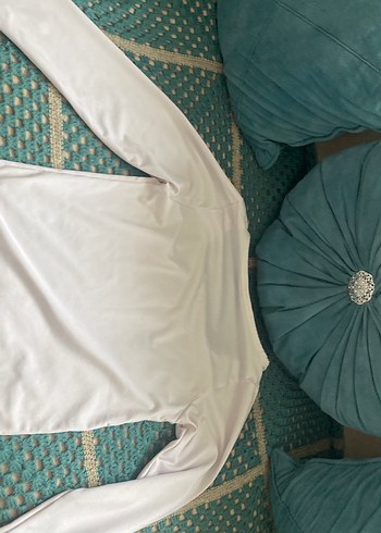 Beyaz Tek Renkli u yaka bluz - Görsel 5