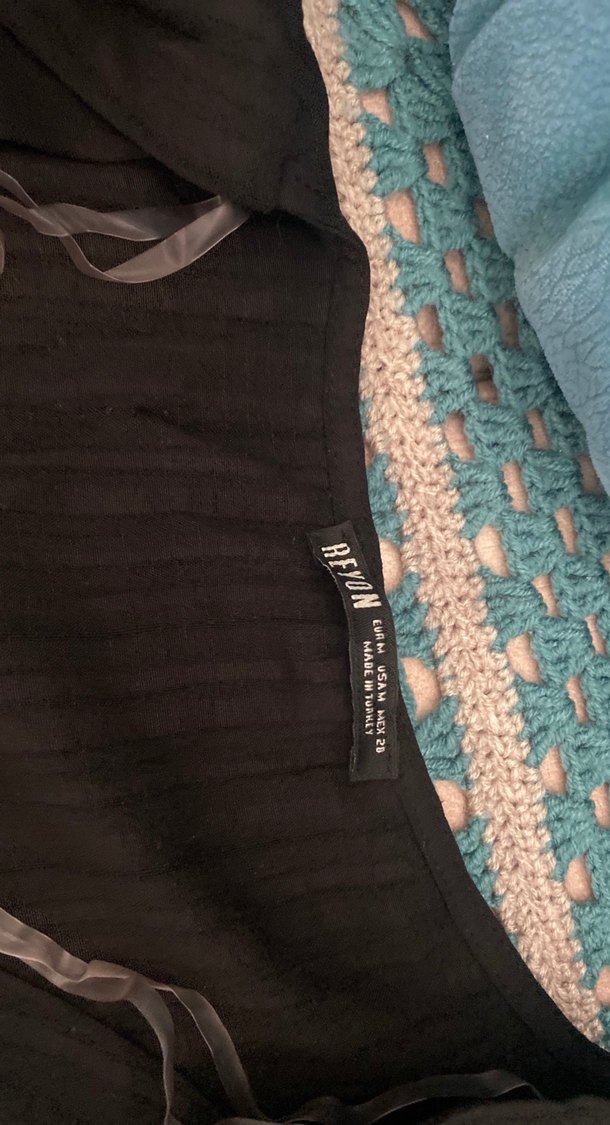 Siyah V Yaka Rahat Bluz - Görsel 4