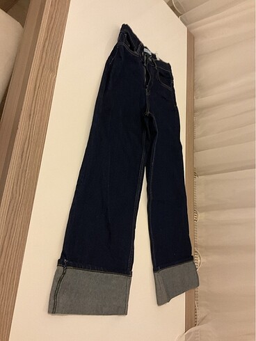 Paça Detaylı Jean