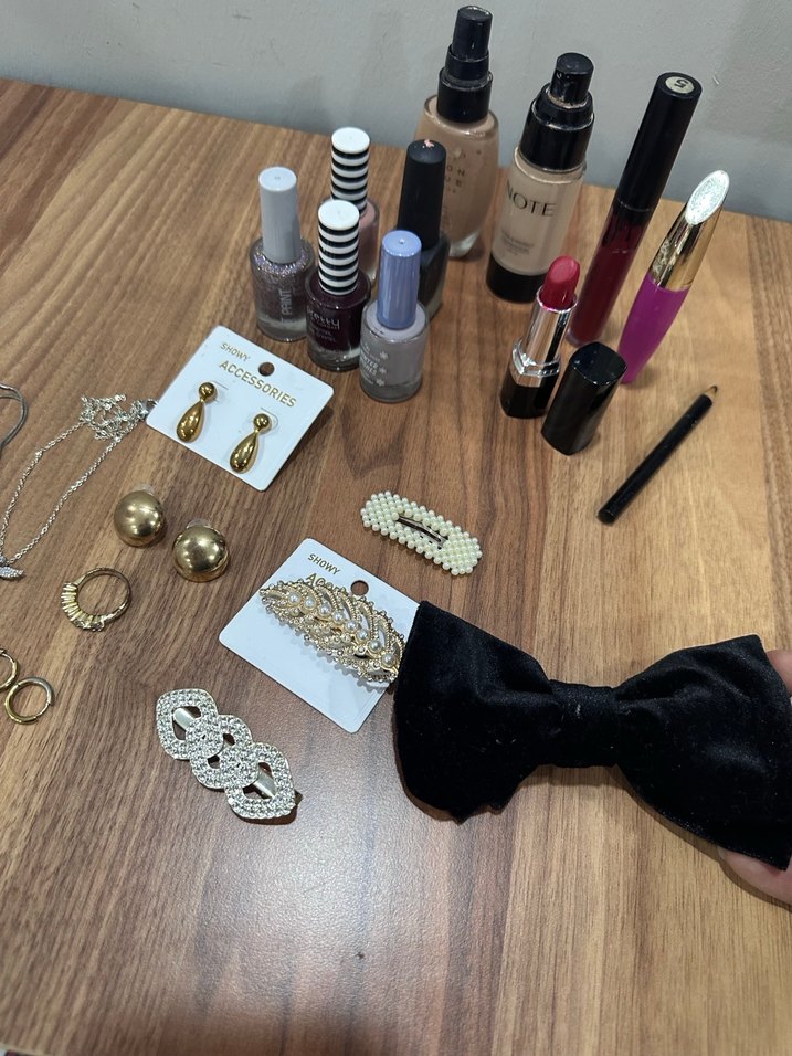 Toplu takı ve makyaj malzemeleri - Görsel 4