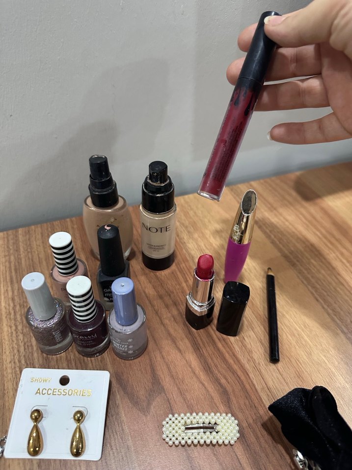 Toplu takı ve makyaj malzemeleri - Görsel 2