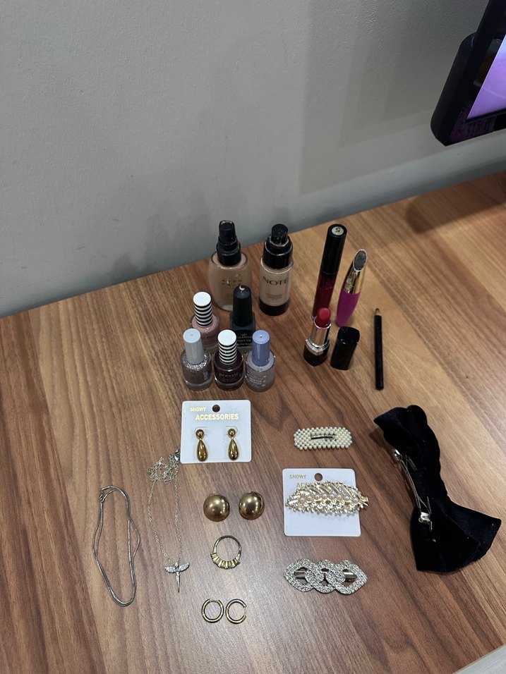 Toplu takı ve makyaj malzemeleri - Görsel 3