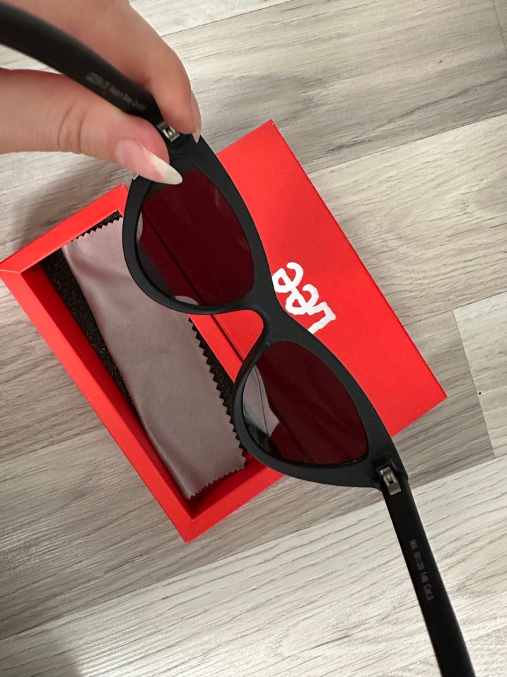 Lee Parlak Siyah Kadın Güneş Gözlüğü - Görsel 2