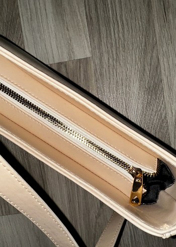 Bej Deri Zincir Detaylı Kadın Çanta - Görsel 4