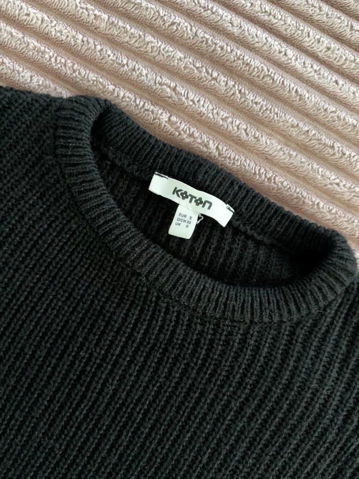 Siyah Kadın Yün Kazak - Görsel 3