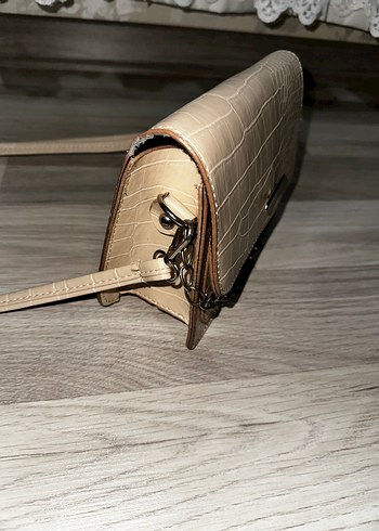 Bej Deri Zincir Detaylı Kadın Çanta - Görsel 7