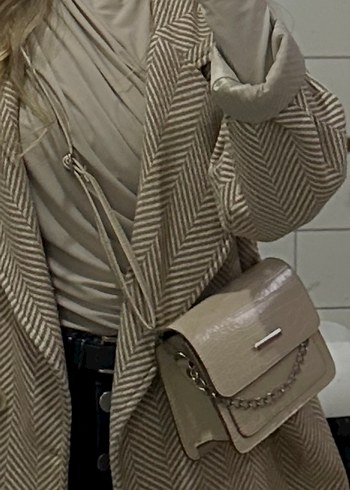 Bej Deri Zincir Detaylı Kadın Çanta - Görsel 4