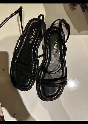 Diger Siyah Minimalist Tokalı Kadın Sandalet - Görsel 4