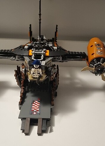 Diğer Lego Ninjago Felaket Kalesi
