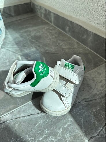 21 Beden beyaz Renk Adidas spor ayakkabı