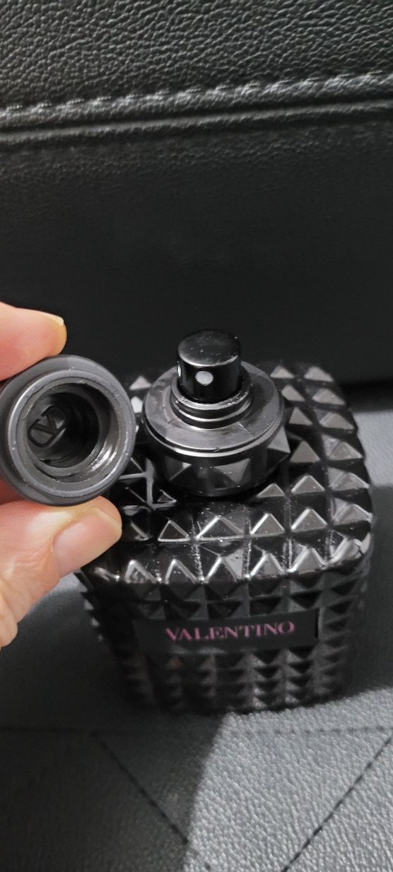 Valentino Born in roma 100 ml edp Kadın Parfümü - Görsel 2