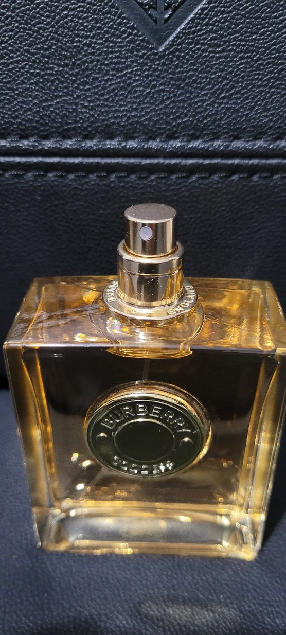 Burberry Gooddess 100 ml edp kadın parfümü şişesi - Görsel 2