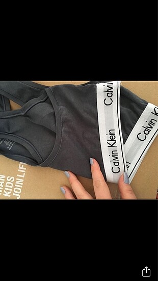 Diğer Calvin klein büstiyer
