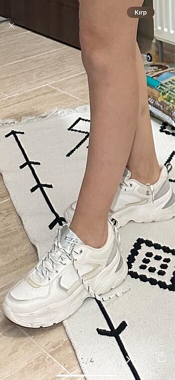 37 Beden Bershka spor ayakkabı