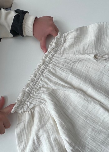 Kız Çocuk Beyaz Keten Uzun Kollu Bluz - Görsel 3