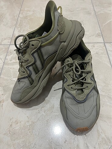 Adidas ozweego