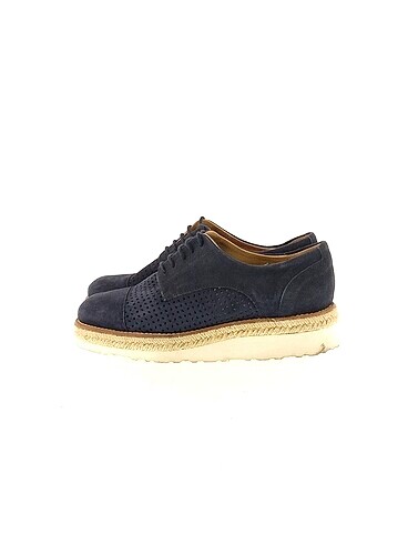 Carvela Klasik Ayakkabı %70 İndirimli.
