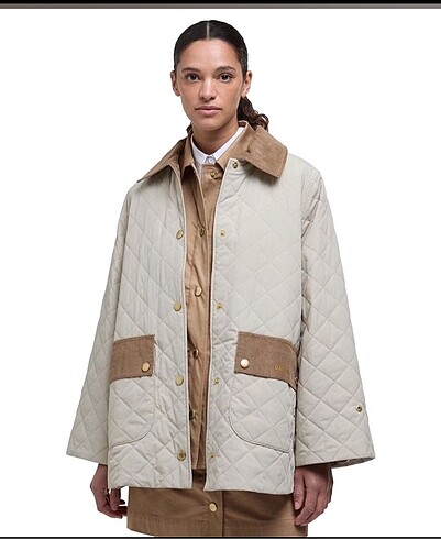 Barbour Corinne Kapitone Mont - Kum