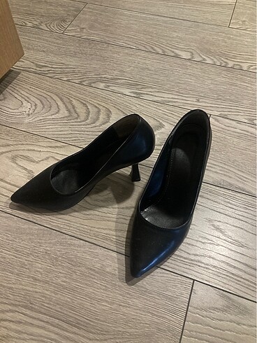 36 Beden siyah Renk Siyah stiletto