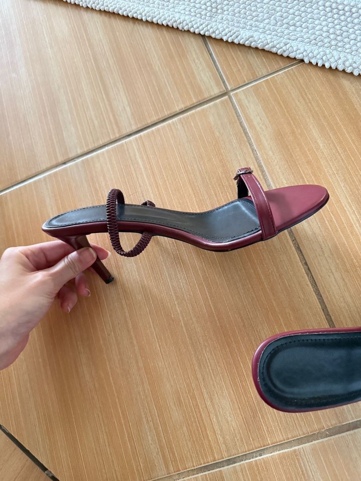 Bordo Tokalı Stiletto Topuklu Minimalist Sandalet topuklu - Görsel 2