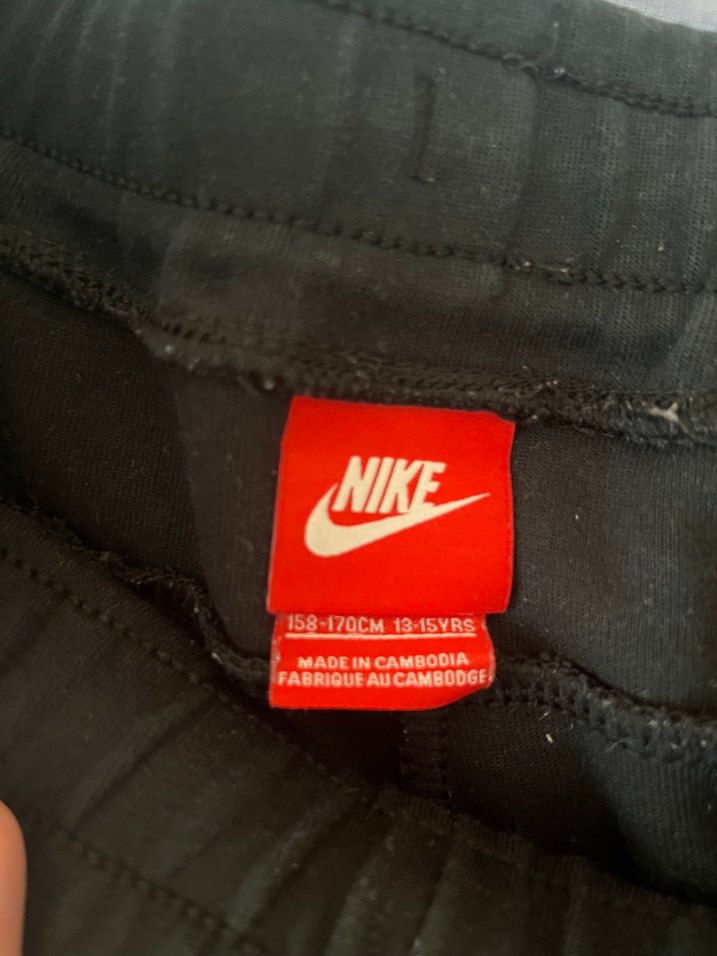 ORJİNAL Nike Tech Siyah Erkek Çocuk Rahat Şort - Görsel 3