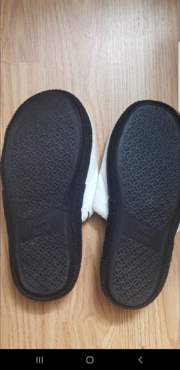 Beyaz Erkek Çocuk Sıcak Kaydırmaz Terlik - Görsel 4