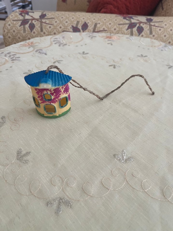 Asmalı Renkli Dekoratif Küçük Ev Süsü - Görsel 3
