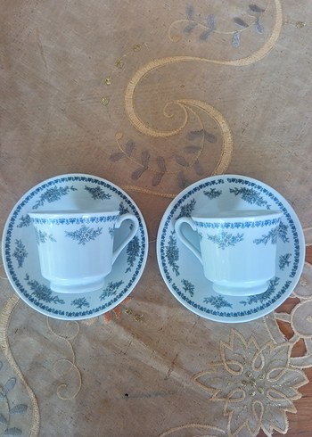 Gri Desenli Beyaz Porselen Fincan ve Tabağı