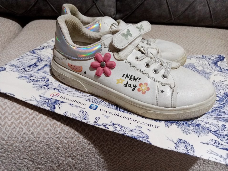 Kız Çocuk Beyaz Baskılı Spor Ayakkabı - Görsel 3