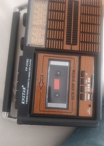 Kahverengi Retro Kaset Çalar Müzik Sistemi