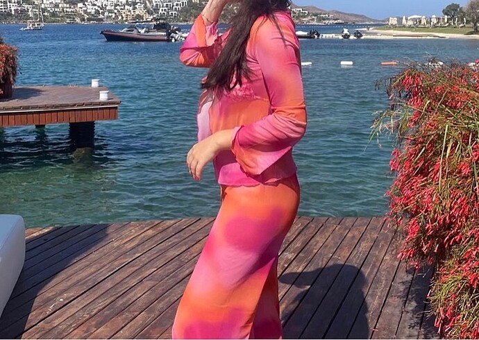 Love On Friday - Görsel 2