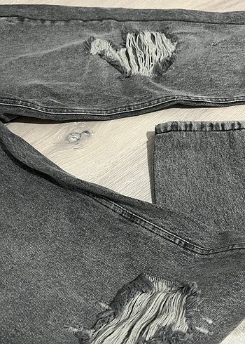 Gri Bol Kesim Kadın Kot Pantolon - Görsel 2