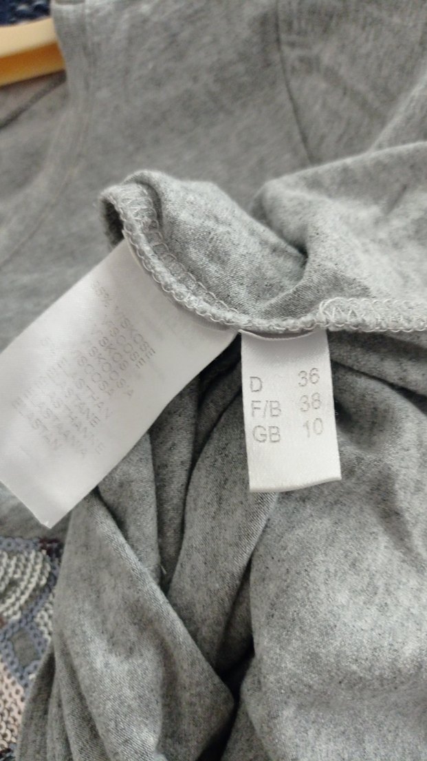 Gri Kısa Kollu Tişörtü Payet Detaylı - Görsel 3