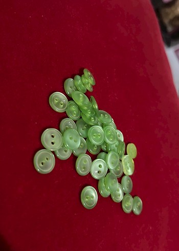 Yeşil İki Delikli Düğmeler - Görsel 2