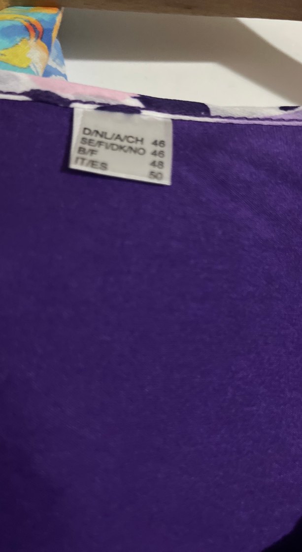 Kadın Mor Gri Batik Desenli V Yaka Bluz - Görsel 4