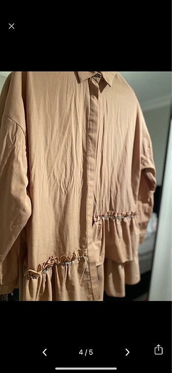38 Beden camel Renk Fırfırlı taşlı gömlek