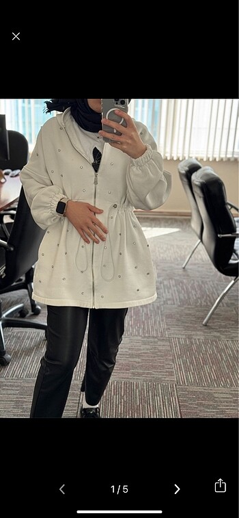 Taşlı sweatshirt