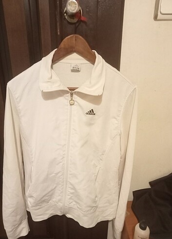 40 Beden beyaz Renk Orijinal adidas ceket 