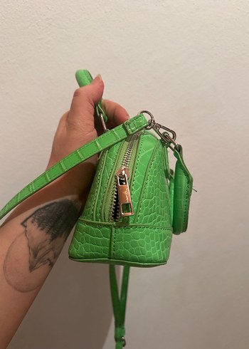 Yeşil Parlak Deri Yılan Desenli Kadın Çanta - Görsel 2