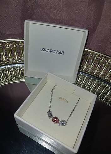 Beden Swarovski Mesmera Kolye