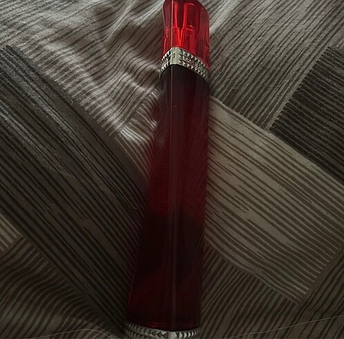 Beden ABSOLUTELY IRRÉSISTIBLE GIVENCHY PARFÜM