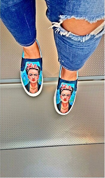 Frida Kahlo Sneakers