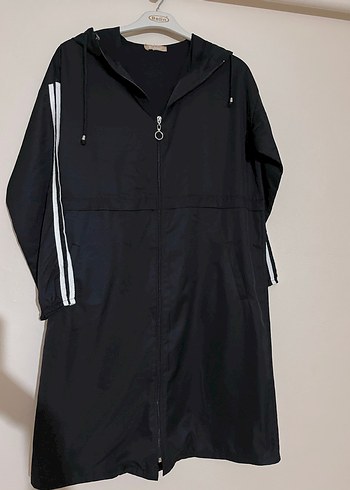 Siyah Kapüşonlu Uzun Kadın Yağmurluk - Görsel 2