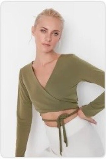 Trendyolmilla Crop Bluz
