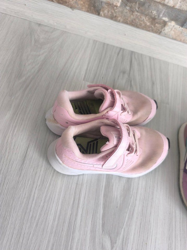 Kız Çocukları İçin Pembe Cırt Cırtlı Spor Ayakkabı - Görsel 5