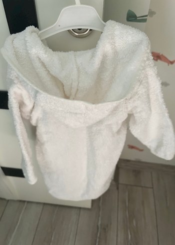 Beyaz ayıcık figürlü bebek Bornozu - Görsel 2