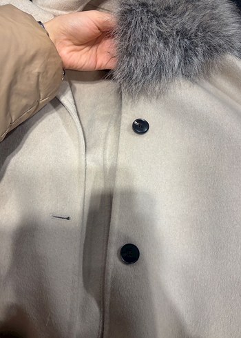 Zara Bej Kürklü Yakalı Midi Kadın Kaban - Görsel 3